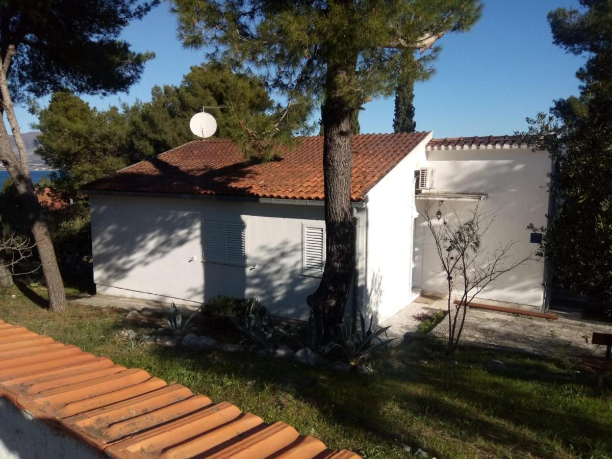 Beach House Black Olive Villa Slatine Exteriör bild