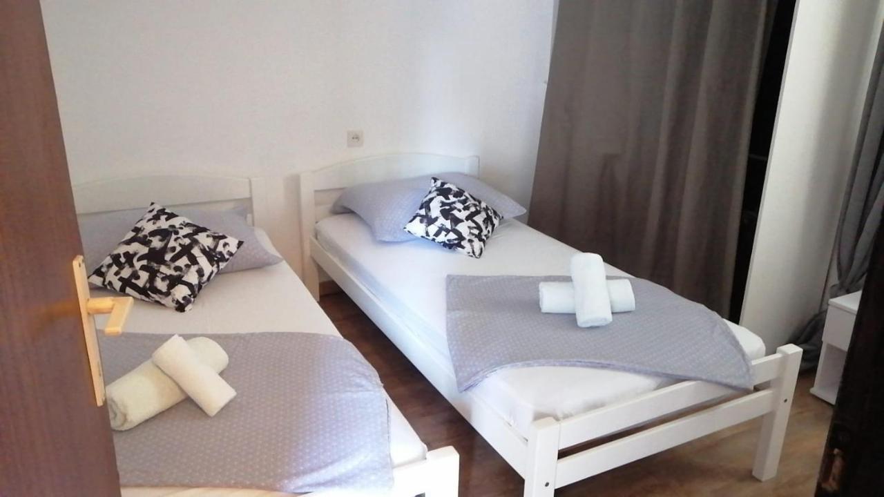 Beach House Black Olive Villa Slatine Exteriör bild