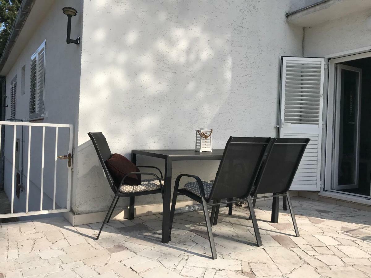 Beach House Black Olive Villa Slatine Exteriör bild